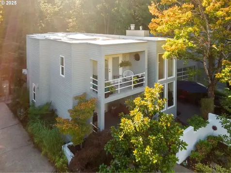 2904 SE Berkeley Place Portland OR 97202