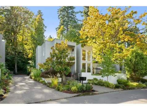 2904 SE Berkeley Place Portland OR 97202