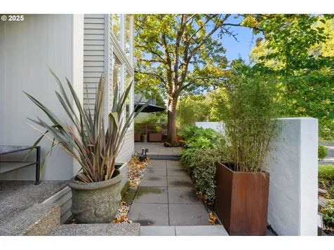 2904 SE Berkeley Place Portland OR 97202