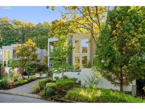 2904 SE Berkeley Place Portland OR 97202
