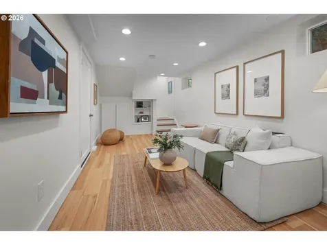 4742 NE Glisan Street Portland OR 97213