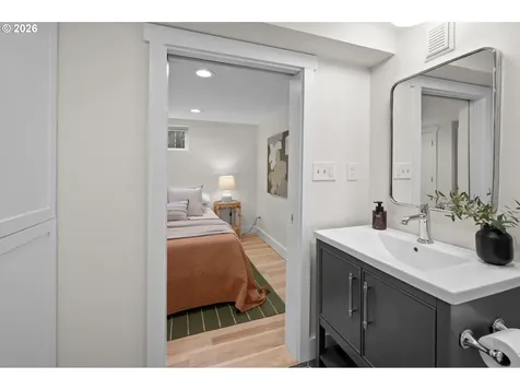 4742 NE Glisan Street Portland OR 97213