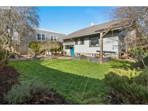 4742 NE Glisan Street Portland OR 97213