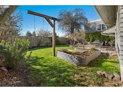 4742 NE Glisan Street Portland OR 97213