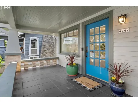 4742 NE Glisan Street Portland OR 97213