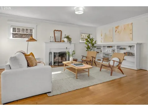 4742 NE Glisan Street Portland OR 97213