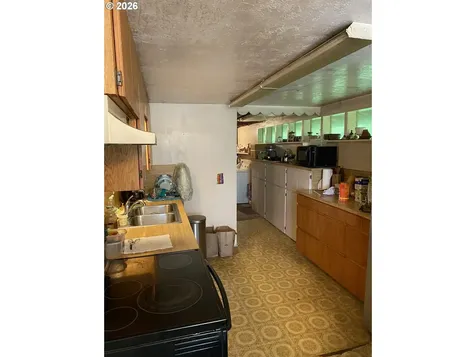 239 10th Street Port Orford OR 97465