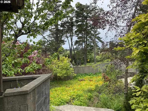 239 10th Street Port Orford OR 97465