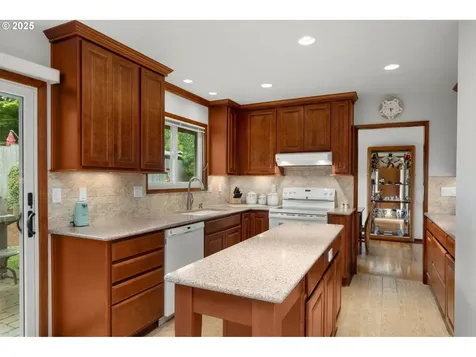 11975 SW Blakeney Street Beaverton OR 97008