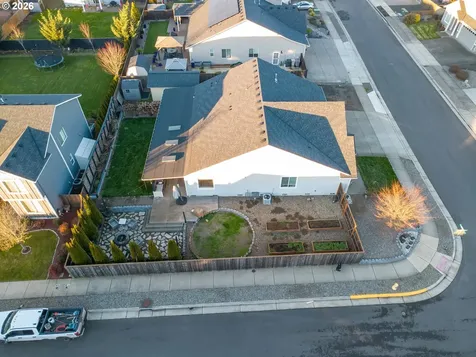 6284 NE Barker Street Albany OR 97321