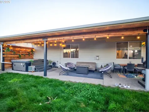 6284 NE Barker Street Albany OR 97321