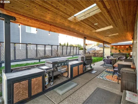 6284 NE Barker Street Albany OR 97321