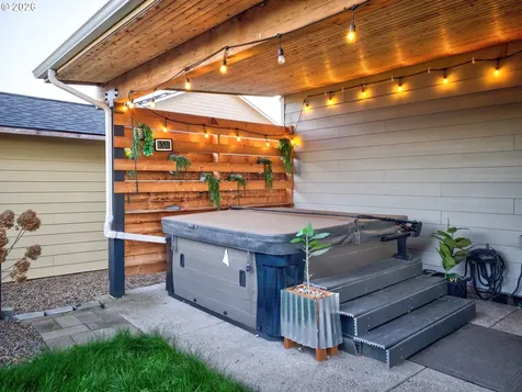 6284 NE Barker Street Albany OR 97321