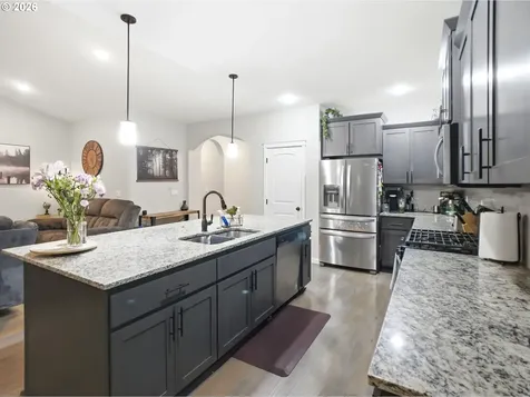 6284 NE Barker Street Albany OR 97321