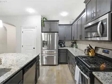 6284 NE Barker Street Albany OR 97321