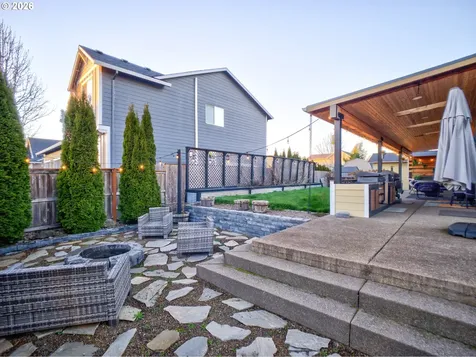 6284 NE Barker Street Albany OR 97321