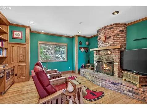 309 Granite Street Ashland OR 97520