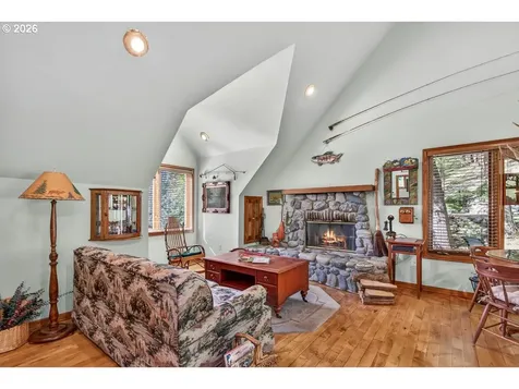 309 Granite Street Ashland OR 97520