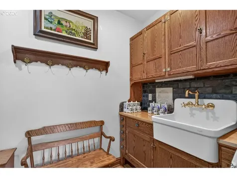 309 Granite Street Ashland OR 97520