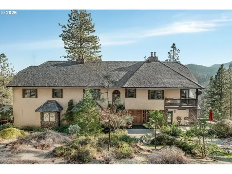309 Granite Street Ashland OR 97520