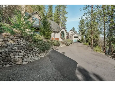 309 Granite Street Ashland OR 97520