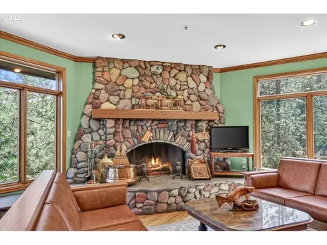 309 Granite Street Ashland OR 97520