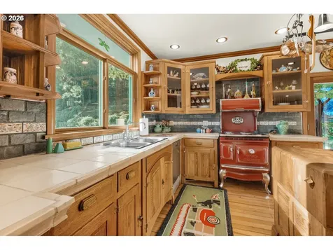 309 Granite Street Ashland OR 97520