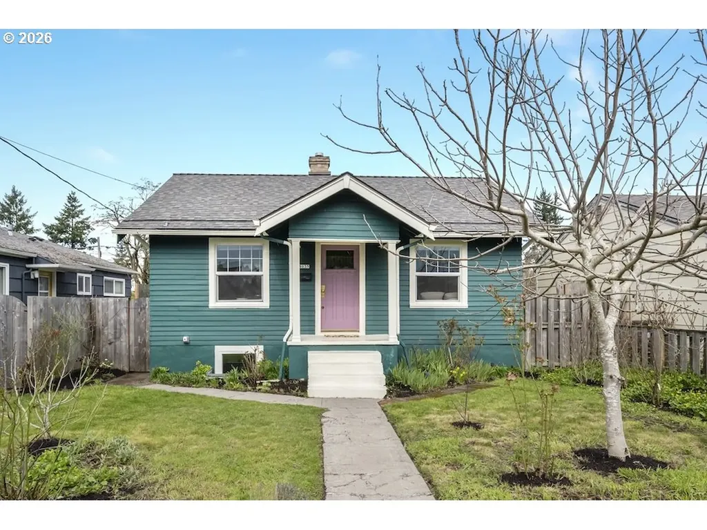 6035 SE Knight Street Portland OR 97206