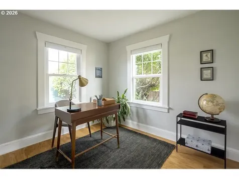 6035 SE Knight Street Portland OR 97206