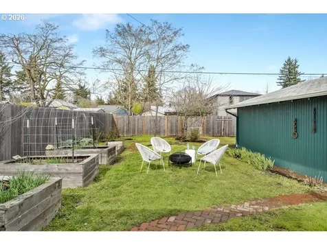 6035 SE Knight Street Portland OR 97206