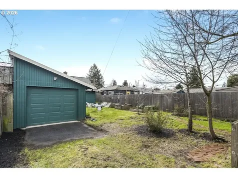 6035 SE Knight Street Portland OR 97206