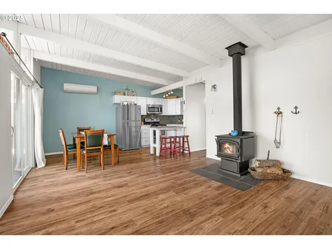 3244 NW Oar Drive Lincoln City OR 97367
