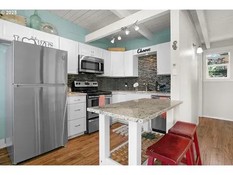 3244 NW Oar Drive Lincoln City OR 97367
