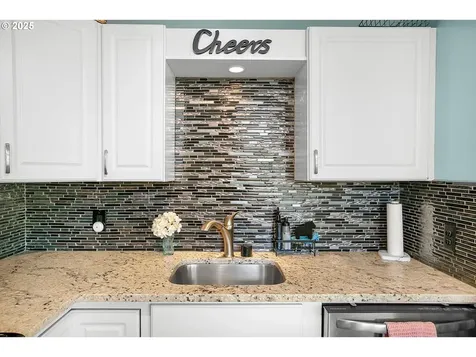 3244 NW Oar Drive Lincoln City OR 97367