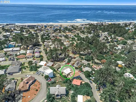 3244 NW Oar Drive Lincoln City OR 97367