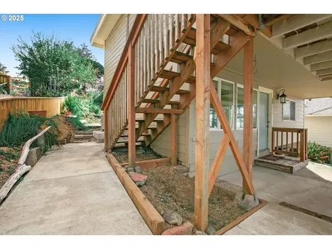3244 NW Oar Drive Lincoln City OR 97367