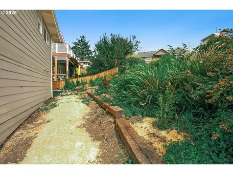 3244 NW Oar Drive Lincoln City OR 97367