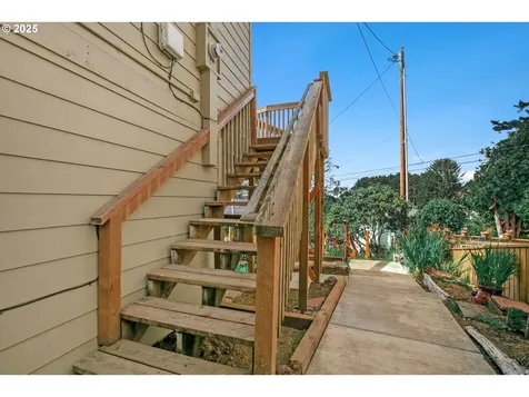 3244 NW Oar Drive Lincoln City OR 97367