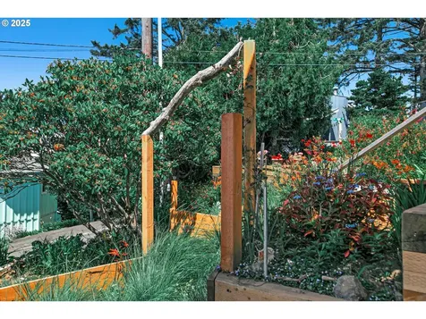 3244 NW Oar Drive Lincoln City OR 97367