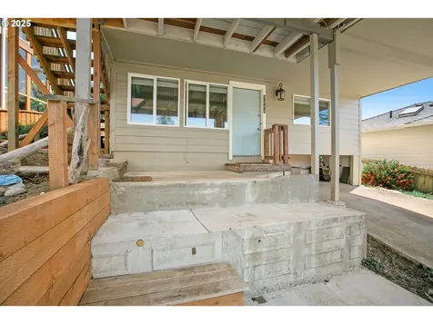 3244 NW Oar Drive Lincoln City OR 97367