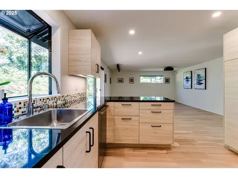 1730 Tabor Street Eugene OR 97401