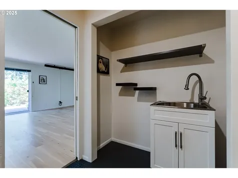 1730 Tabor Street Eugene OR 97401