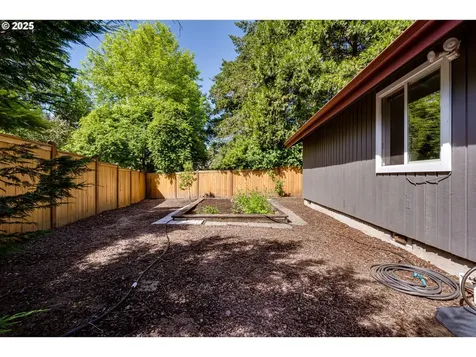 1730 Tabor Street Eugene OR 97401