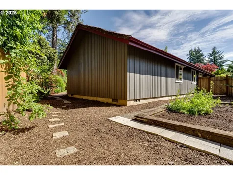 1730 Tabor Street Eugene OR 97401