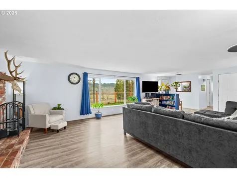 31510 Camas Swale Road Creswell OR 97426