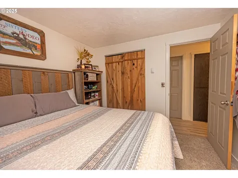 824 56th Street Springfield OR 97478