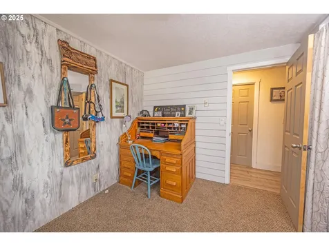 824 56th Street Springfield OR 97478
