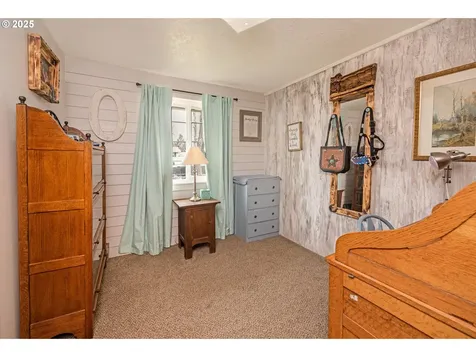 824 56th Street Springfield OR 97478