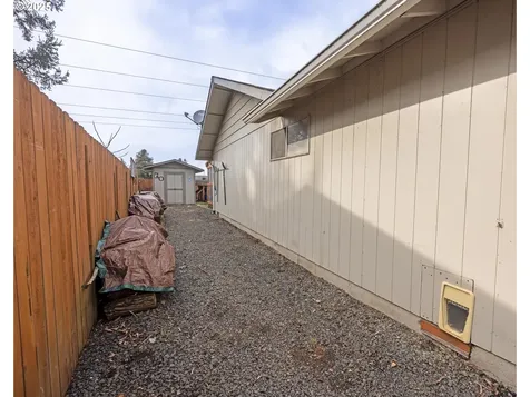 824 56th Street Springfield OR 97478