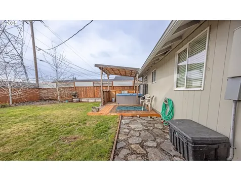 824 56th Street Springfield OR 97478